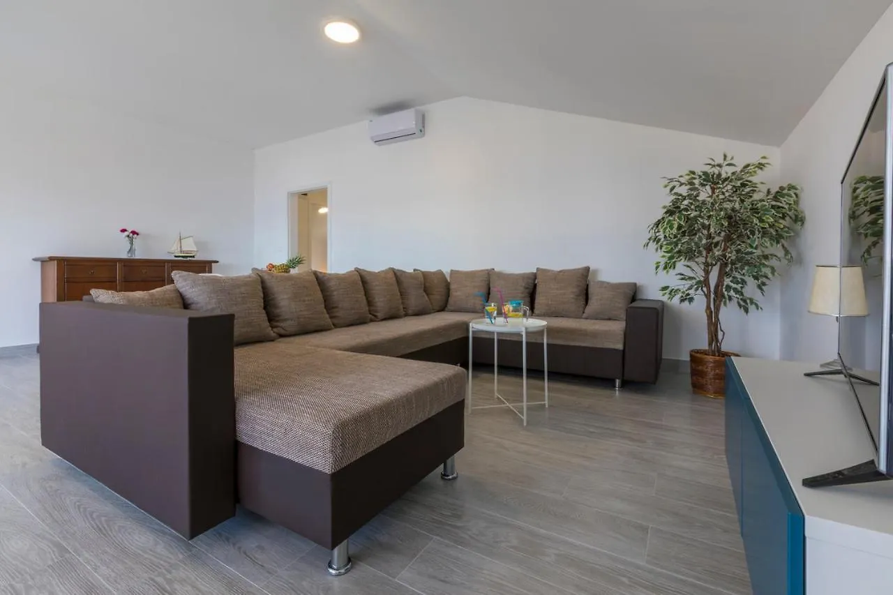 Apartmán Prahin 1A Dramalj 0*,