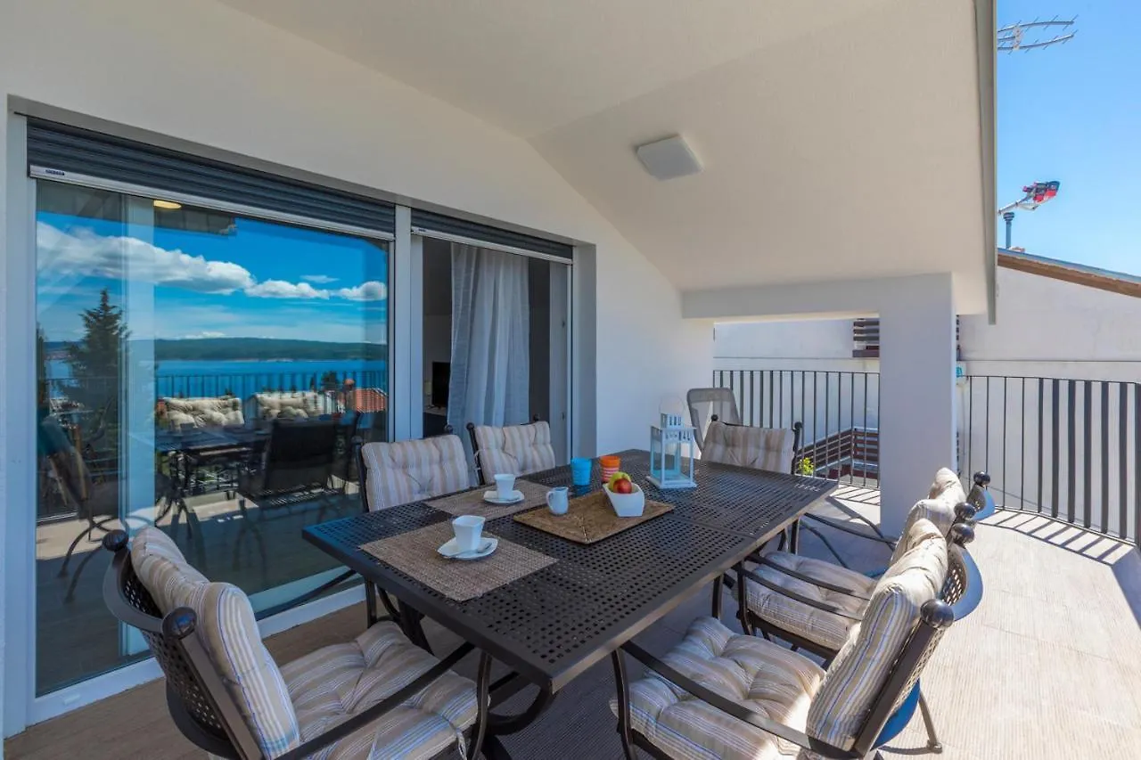 Prahin 1A Apartment Dramalj Croatia
