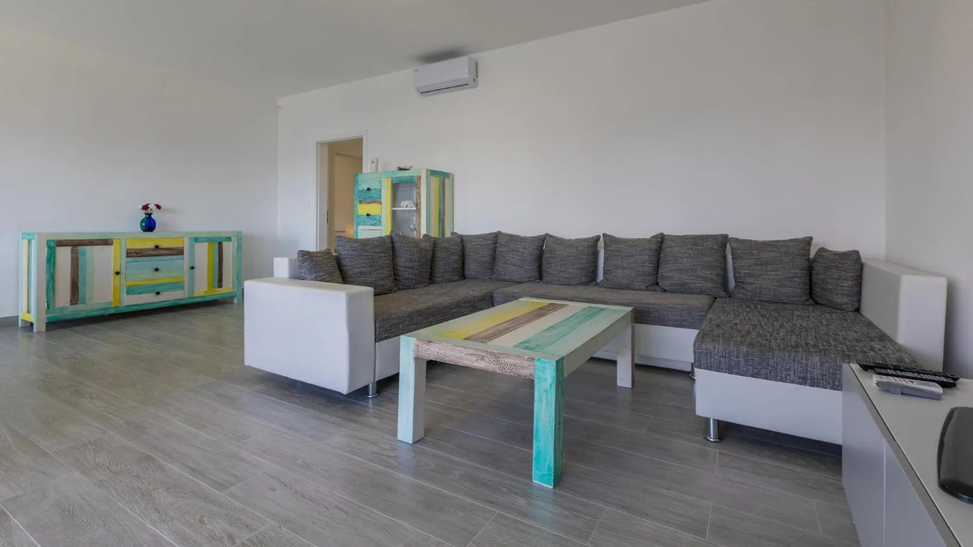 Prahin 1A Apartment Dramalj Croatia